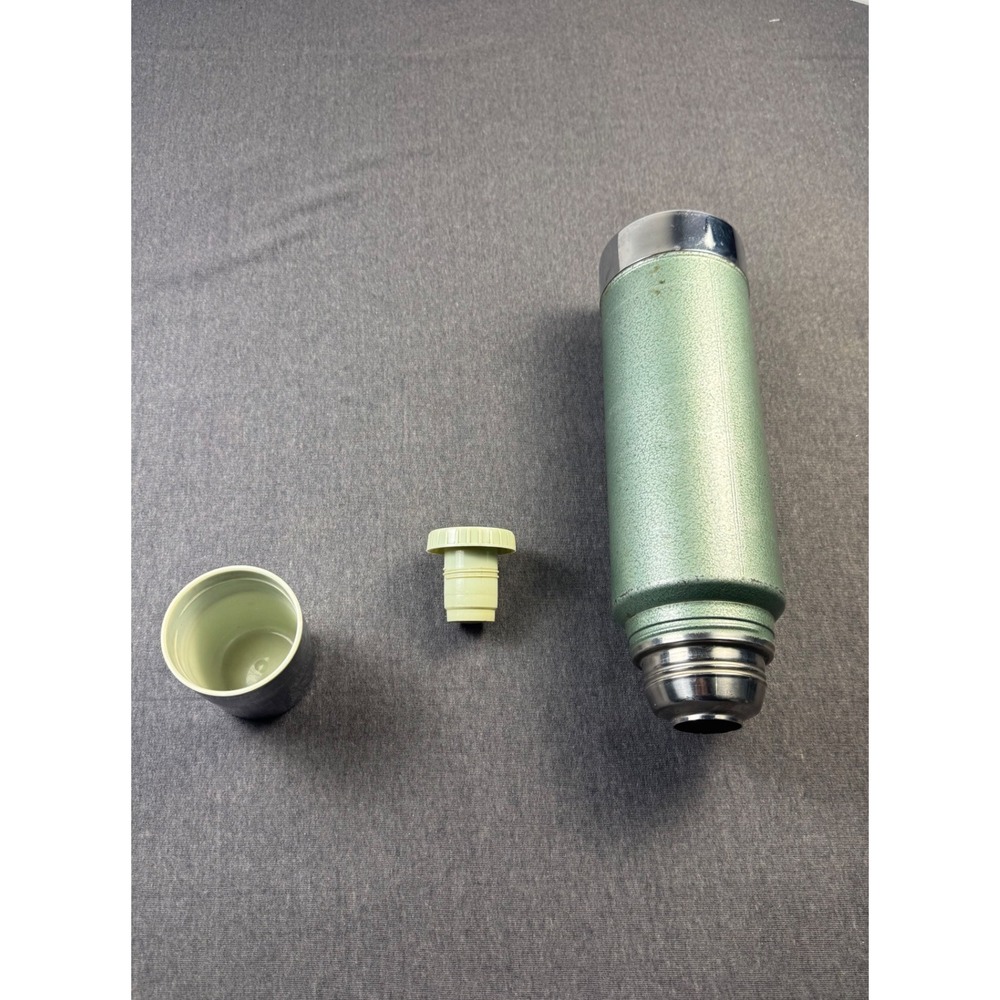 Vintage Aladdin Stanley No. A-944C Quart Thermos Bottle‎ with Cup Stopper Green